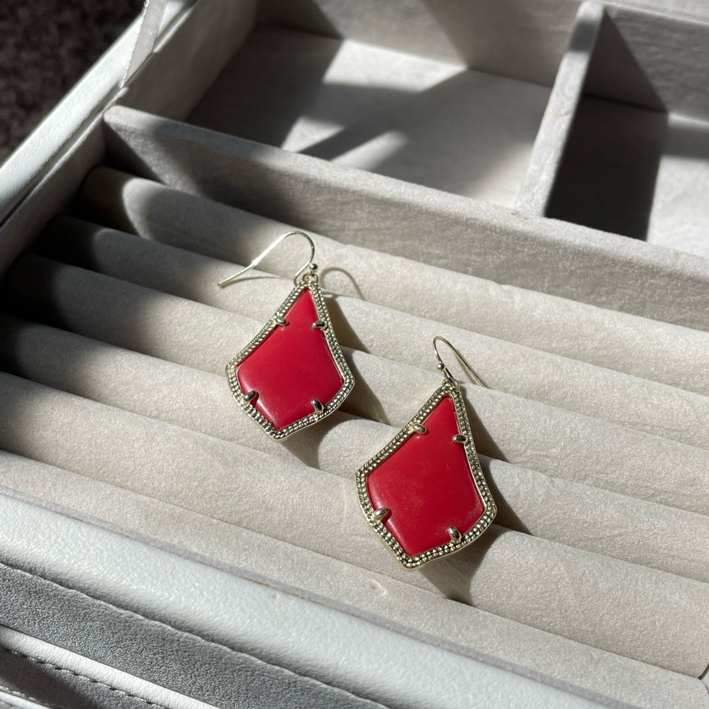 Kendra Scott Alex gold earrings in red